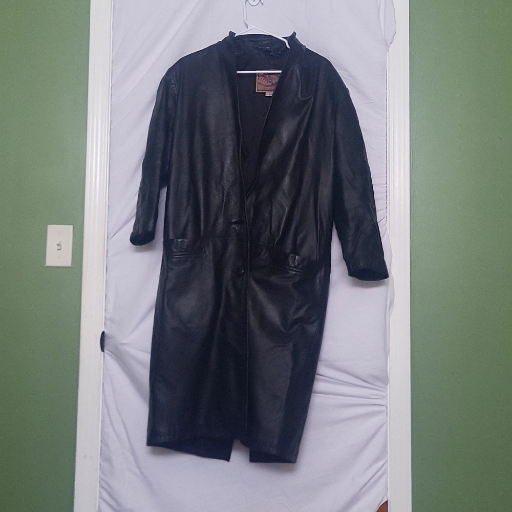 International Leather Men's Small Trench Coat Black Made in Korea Missing Button